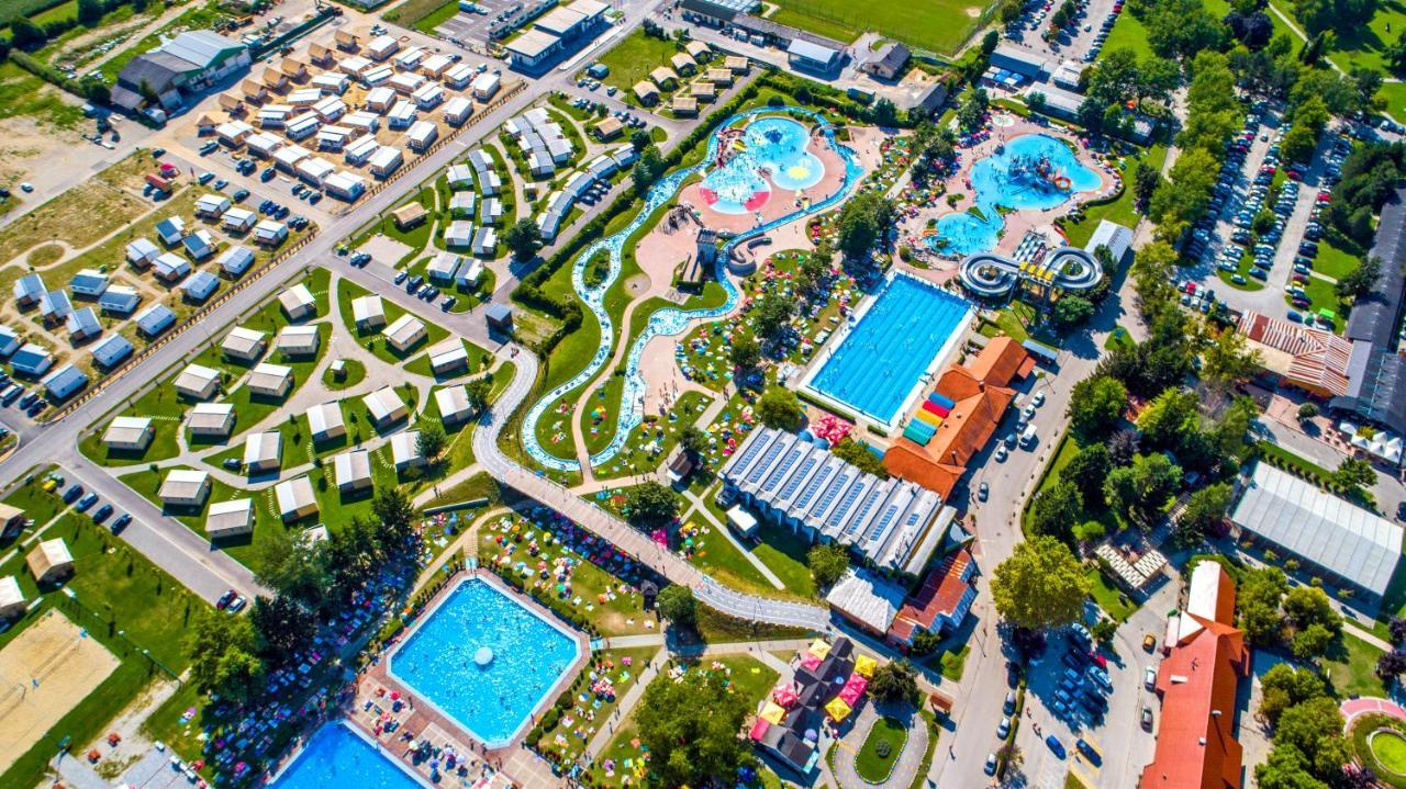 Terme Village - Mobile Homes ชาเตช อ็อบ ซาวี ภายนอก รูปภาพ
